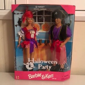 Halloween Party Barbie & Ken Gift Set 1998 edition.